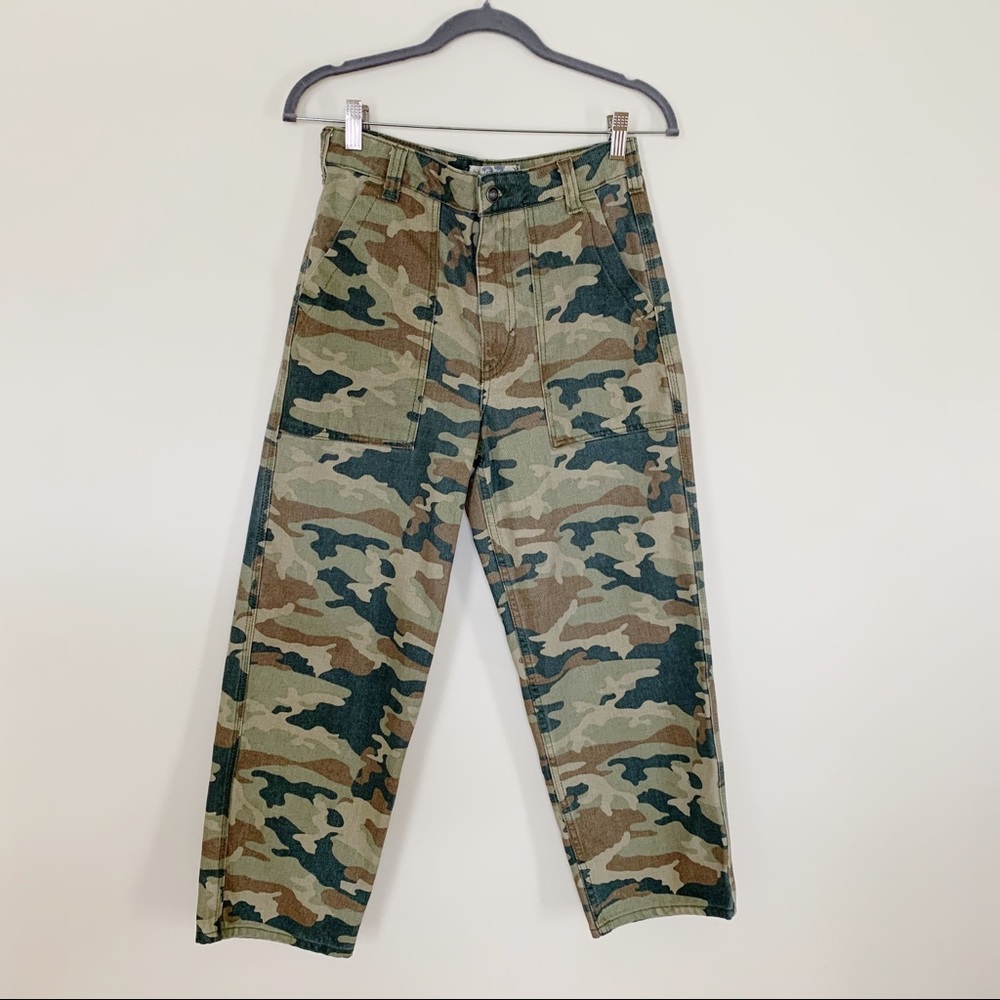 Free People Remy Cropped Camo Pants - Picture 3 of 8